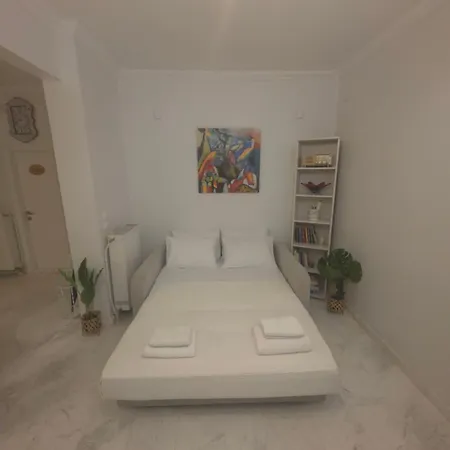 White Elegant Apartment *