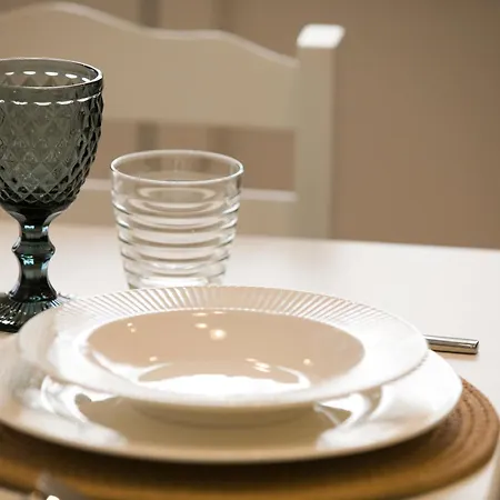 White Elegant شقة سالونيك