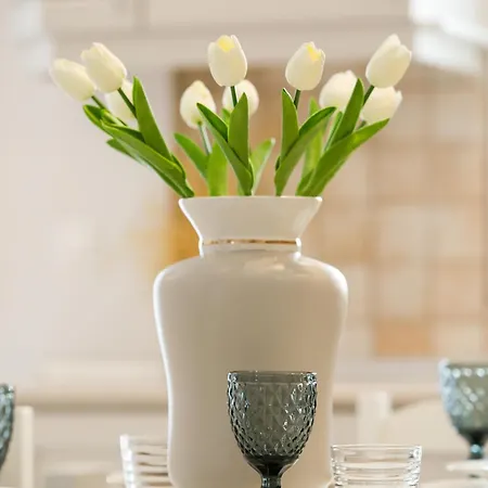 White Elegant * سالونيك