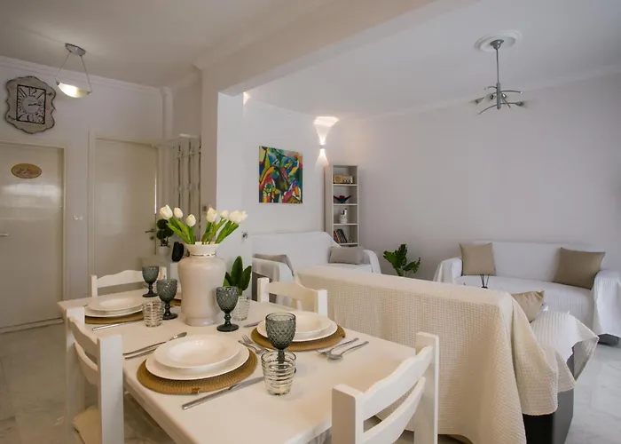 White Elegant Appartement