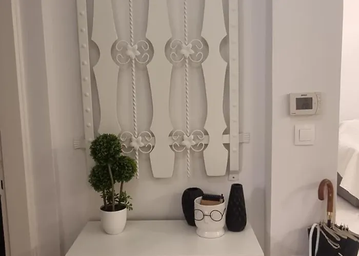 White Elegant Appartement *