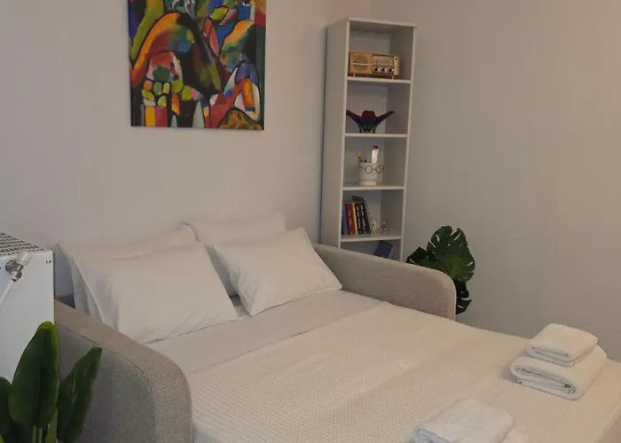 White Elegant Apartament