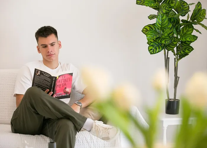 White Elegant Appartement