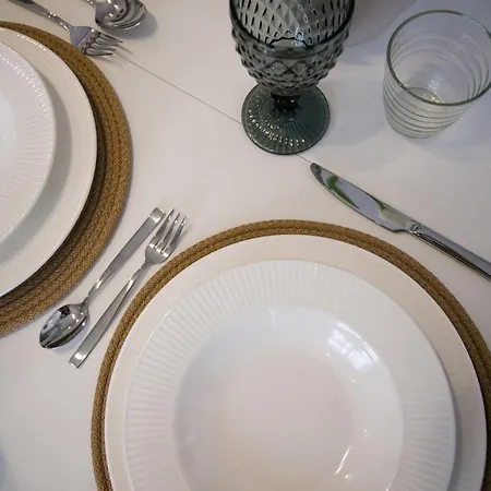 White Elegant Apartament *