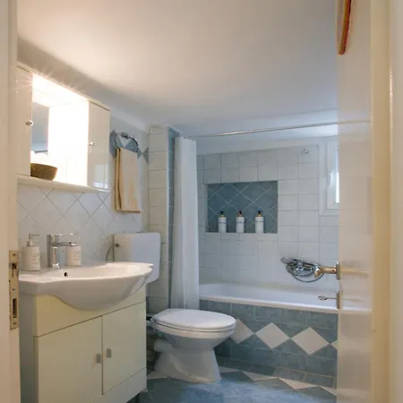 White Elegant * Saloniki